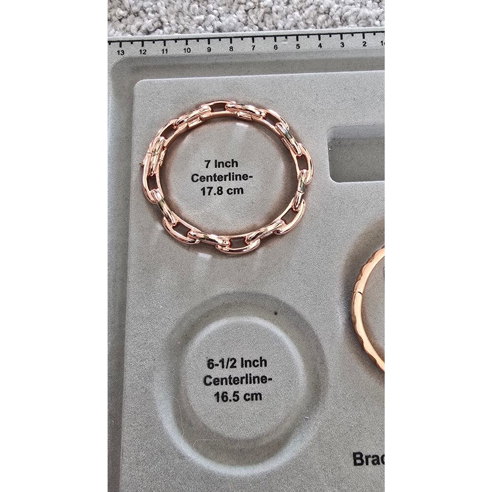 Rosegold bracelet
(Only the "rope" bracelet)
